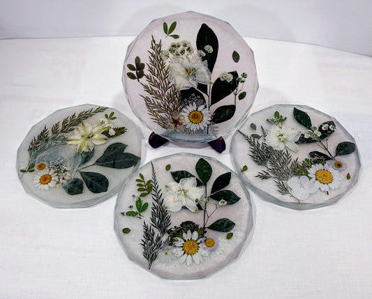 4 3/4" Round Crystal Edge Coasters - Pressed Flowers