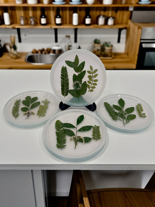 4 1/2" Round Lip Coaster - Pressed Leaves